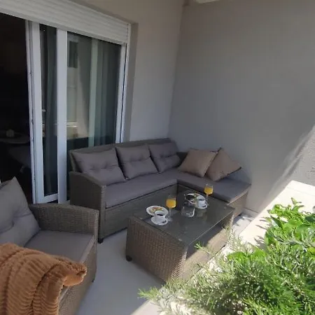 N&b 아파트 스플리트